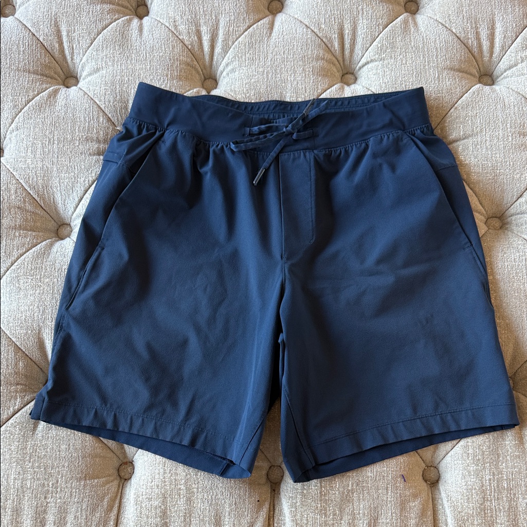 Lululemon Men’s S Navy Blue Athletic Shorts 7 Inseam